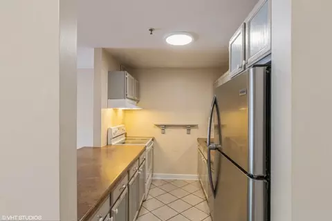 Kitchen - 3265 Kirchoff Rd #128, Rolling Meadows, IL 60008 photo 1 of 1
