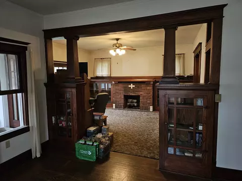 Living - 208 3rd Ave, Rock Falls, IL 61071 photo 2 of 2