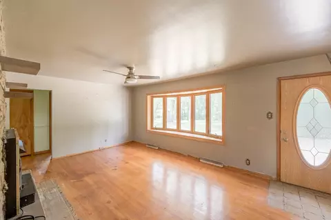 Living - 3235 E Red Oak Ln, Crete, IL 60417 photo 2 of 6