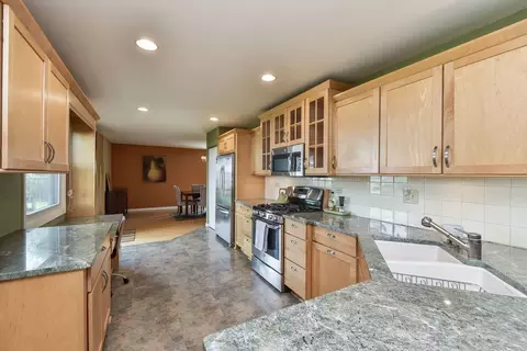 Kitchen - 1402 Bow String Ct, Carol Stream, IL 60188 photo 1 of 2