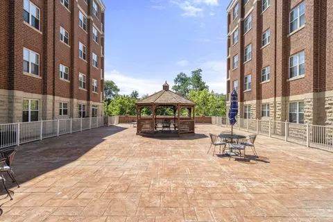 Exterior - 1 Itasca Pl #407, Itasca, IL 60143 photo 4 of 7