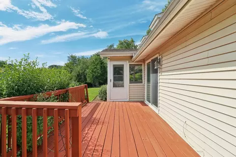 3990 Whispering Trails Dr, Hoffman Estates, IL 60192 photo 37