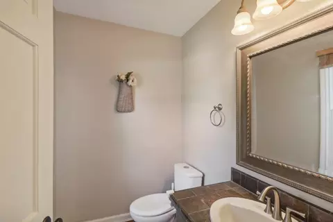 3990 Whispering Trails Dr, Hoffman Estates, IL 60192 photo 23