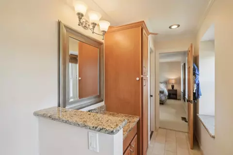 3990 Whispering Trails Dr, Hoffman Estates, IL 60192 photo 34