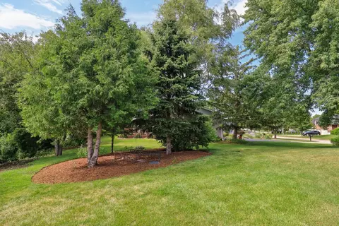 3990 Whispering Trails Dr, Hoffman Estates, IL 60192 photo 40