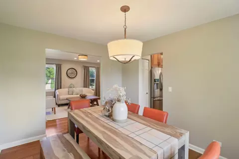 3990 Whispering Trails Dr, Hoffman Estates, IL 60192 photo 13