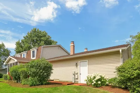 3990 Whispering Trails Dr, Hoffman Estates, IL 60192 photo 36