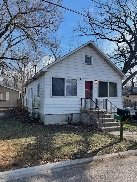 35717 N Grove Ave, Ingleside, IL 60041