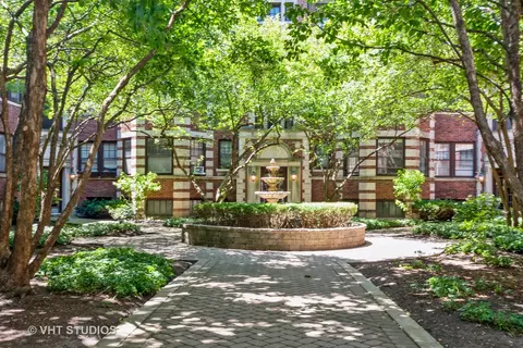 846 Hinman Ave #2, Evanston, IL 60202