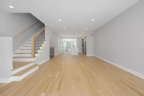Living - 4442 S Drexel Blvd #E, Chicago, IL 60653 photo 2 of 3