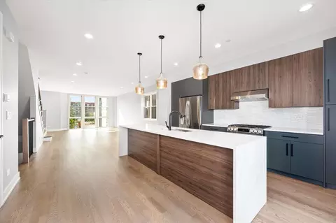 Kitchen - 4442 S Drexel Blvd #E, Chicago, IL 60653 photo 6 of 6
