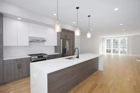 Kitchen - 4442 S Drexel Blvd #E, Chicago, IL 60653 photo 1 of 6
