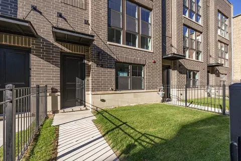 Other - 4442 S Drexel Blvd #E, Chicago, IL 60653 photo 1 of 7