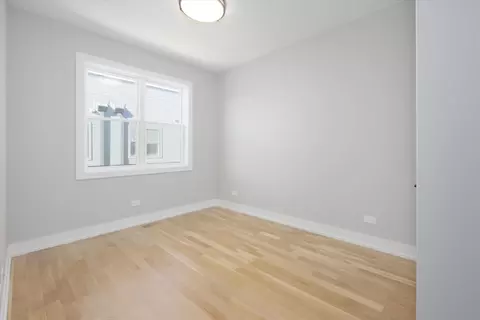 Bedroom - 4442 S Drexel Blvd #E, Chicago, IL 60653 photo 2 of 4