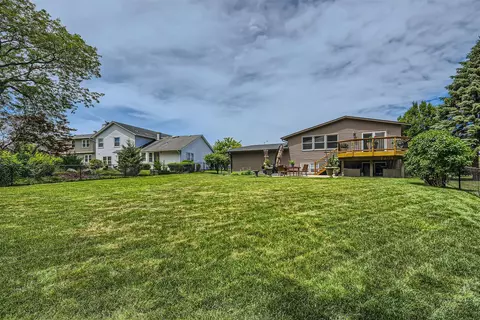 Exterior - 1365 Freeman Rd, Hoffman Estates, IL 60192 photo 8 of 10