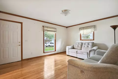 3211 York Dr, Champaign, IL 61821 photo 7