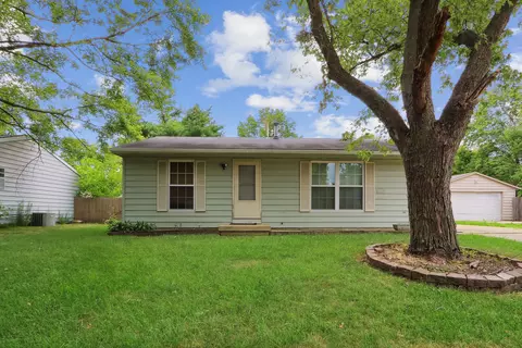 3211 York Dr, Champaign, IL 61821