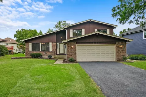 3133 Venard Rd, Downers Grove, IL 60515