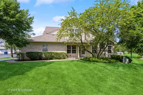 6872 W Monticello Ct #6A, Gurnee, IL 60031
