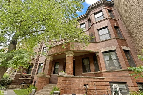 5907 N Winthrop Ave #3S, Chicago, IL 60660