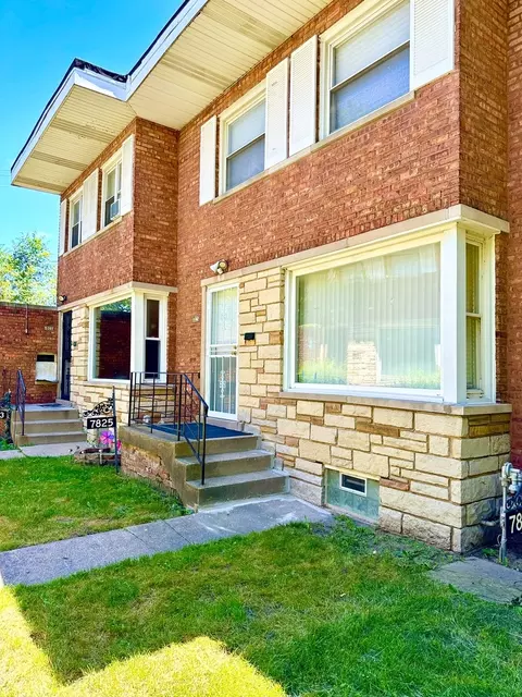 7825 S Jeffery Blvd, Chicago, IL 60649