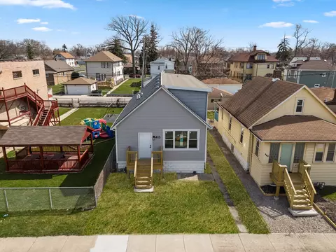 413 S 25th Ave, Bellwood, IL 60104