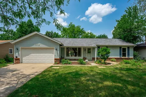 4308 Harvest Trl, Loves Park, IL 61111