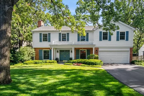 131 E Stone Ave, Lake Forest, IL 60045