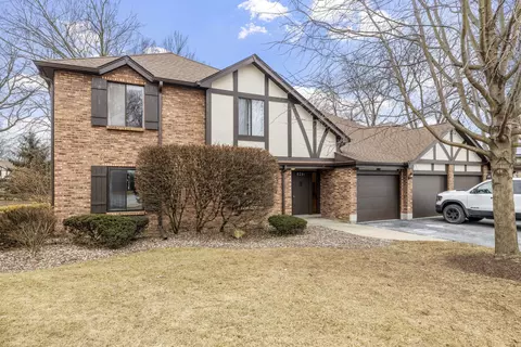 8251 Mulberry Ct #14D, Palos Hills, IL 60465