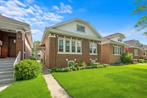 6131 W Cornelia Ave, Chicago, IL 60634