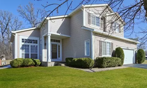 1531 Vineyard Dr, Gurnee, IL 60031