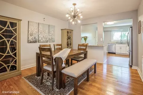 Dining - 4160 Cove Ln #E, Glenview, IL 60025 photo 1 of 1