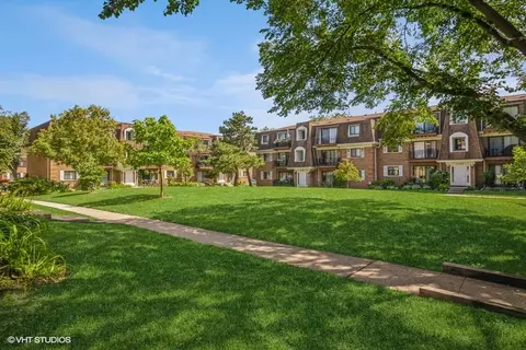 Exterior - 4160 Cove Ln #E, Glenview, IL 60025 photo 2 of 2