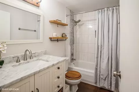Bath - 4160 Cove Ln #E, Glenview, IL 60025 photo 1 of 2
