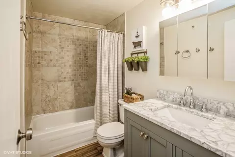 Bath - 4160 Cove Ln #E, Glenview, IL 60025 photo 2 of 2