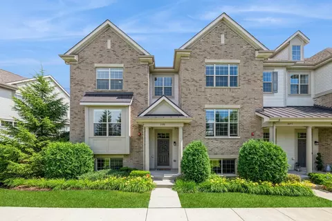 2181 Coral Ln, Glenview, IL 60026