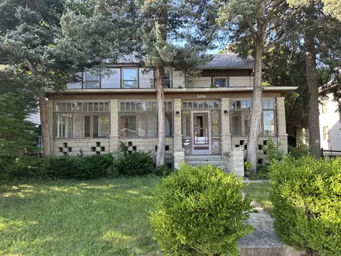 564 E New York St, Aurora, IL 60505