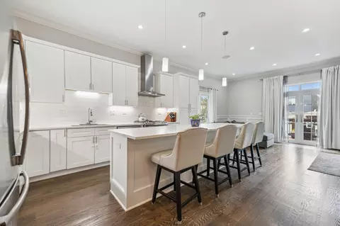 Kitchen - 4610 S Champlain Ave, Chicago, IL 60653 photo 1 of 2