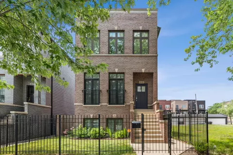 4610 S Champlain Ave, Chicago, IL 60653