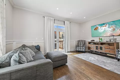 Living - 4610 S Champlain Ave, Chicago, IL 60653 photo 3 of 3