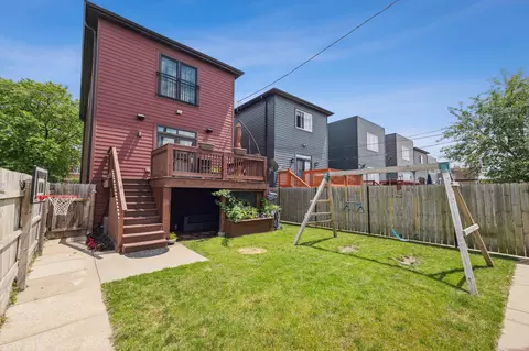 Exterior - 4610 S Champlain Ave, Chicago, IL 60653 photo 2 of 3