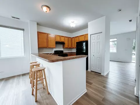 825 Daniel Dr, Minooka, IL 60447 photo 3