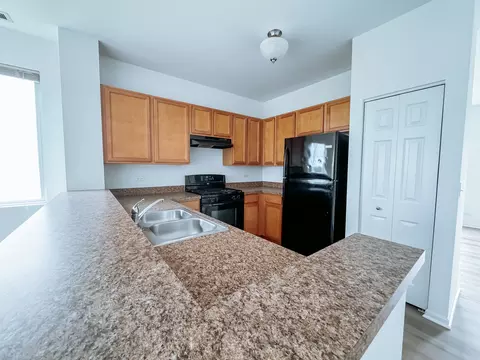 825 Daniel Dr, Minooka, IL 60447 photo 5