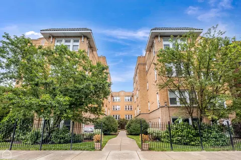 4341 N Sacramento Ave #1B, Chicago, IL 60618