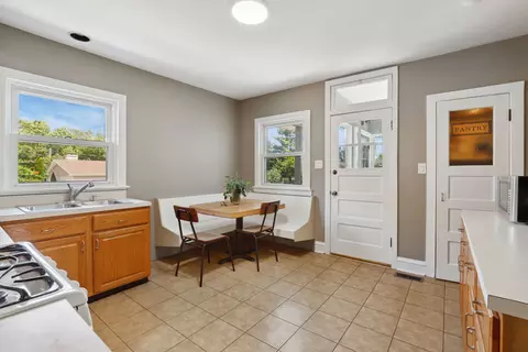 1503 S Cora St, Des Plaines, IL 60018 photo 8