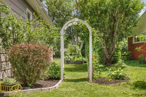 1503 S Cora St, Des Plaines, IL 60018 photo 27