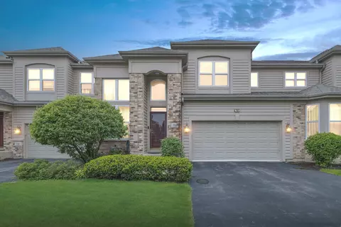 750 Sarah Ln, Northbrook, IL 60062