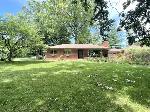201 Dodson Dr W, Urbana, IL 61802