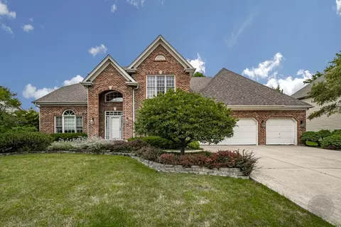 2747 Breckenridge Ln, Naperville, IL 60565