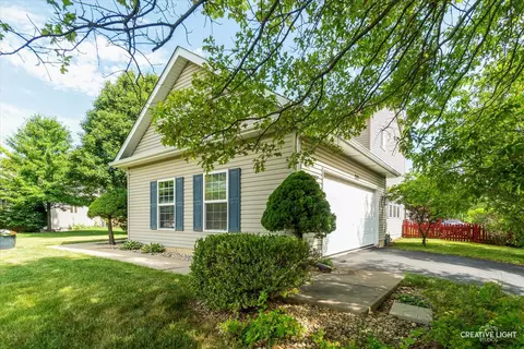 2415 Red Oak Ct, Plainfield, IL 60586 photo 3